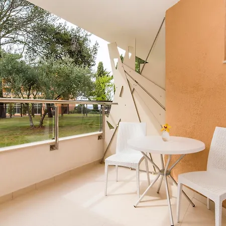 Hotel Plava Laguna 4*