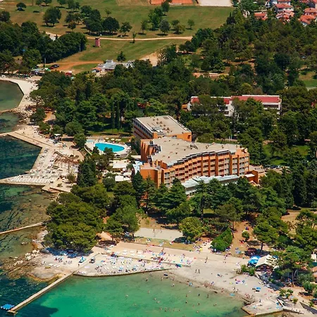 Plava Laguna 4*