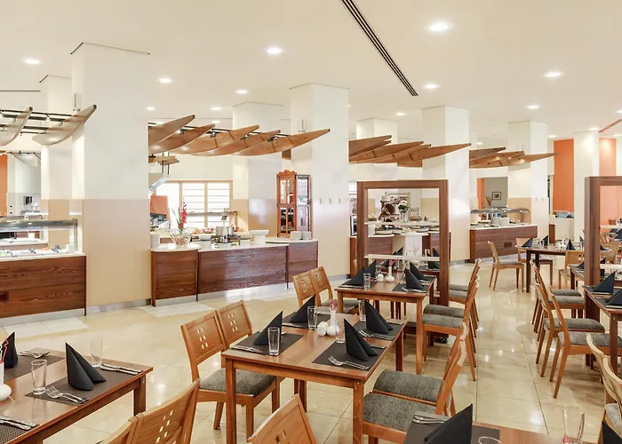 Plava Laguna 4*