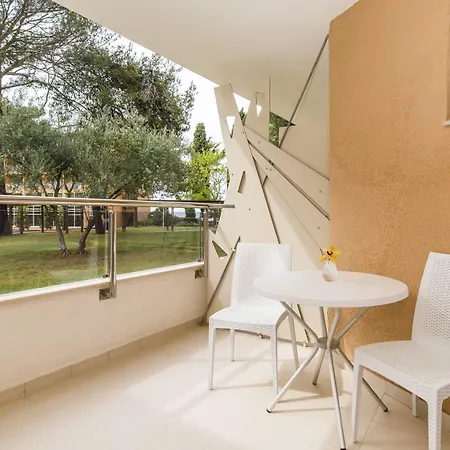 Hotel Plava Laguna 4*