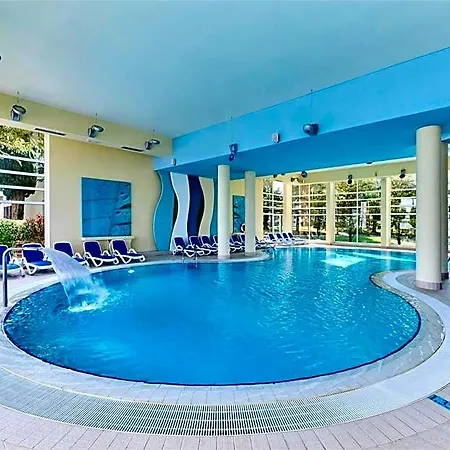 Hotell Plava Laguna 4*