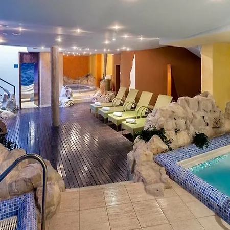 Plava Laguna Hotel