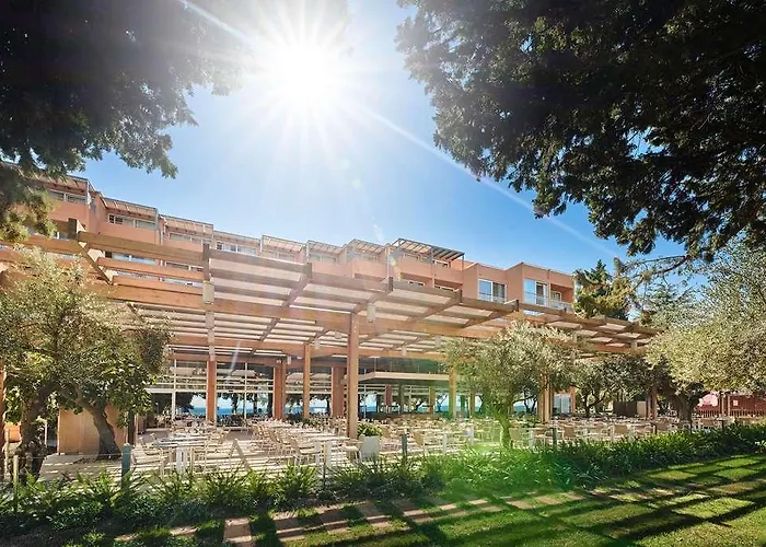 Отель Plava Laguna 4*