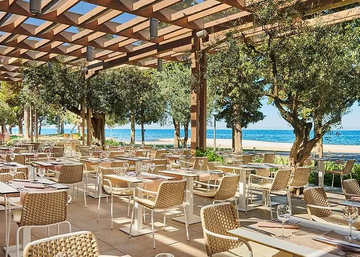 Plava Laguna Отель 4*