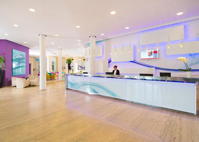 Plava Laguna Отель Умаг