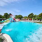 Plava Laguna Hotel 4*