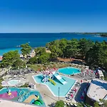 Plava Laguna 4*
